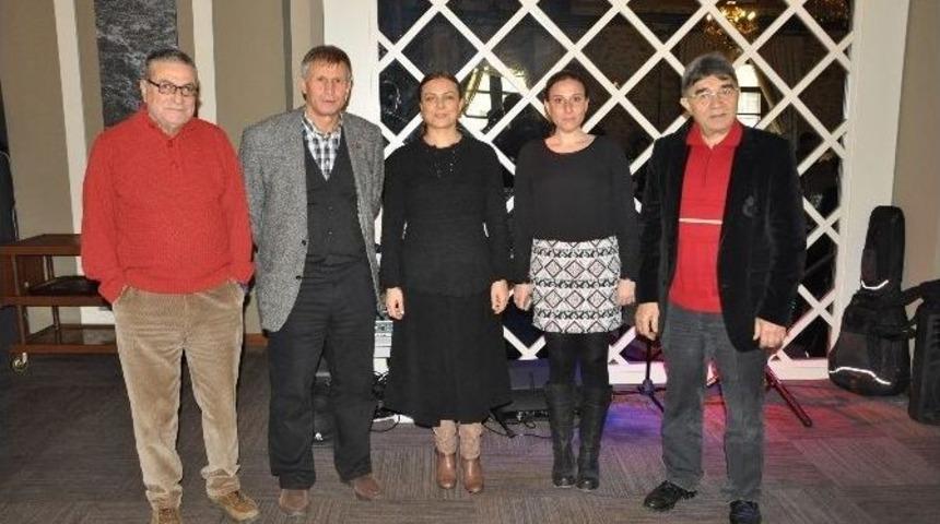 Manisa&rsquo;da Gazeteciler Kahvaltıda Bir Araya Geldi