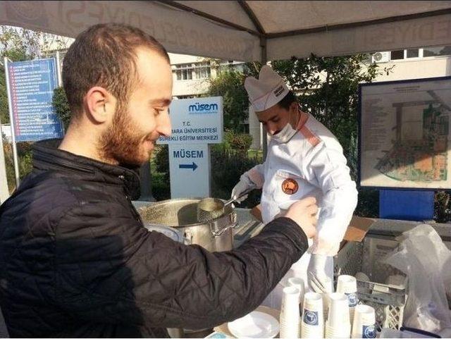 Üsküdar Belediyesi’nden Öğrencilere Vize Çorbası