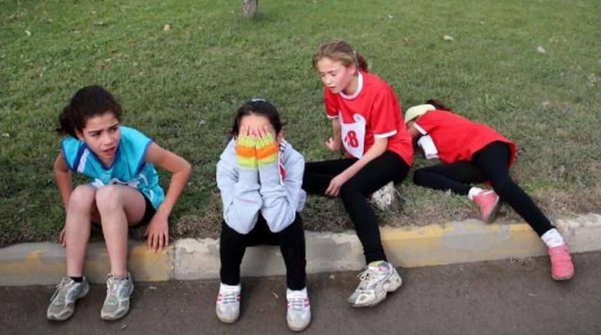 Karab&uuml;k'te &Ouml;ğrencileri Bayıltan Koşu