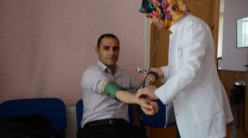 Belediye Personeli Sağlık Taramasından Ge&ccedil;ti