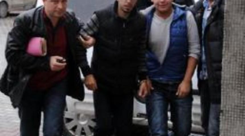 Kapıda Dolandırıcılığa 3 G&ouml;zaltı