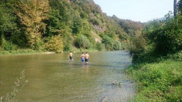 Derede Kaçak Avlanan 3 Kişiye Para Cezası