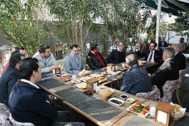 Başkan Tok, Esnaf İle Bir Araya Geldi 2