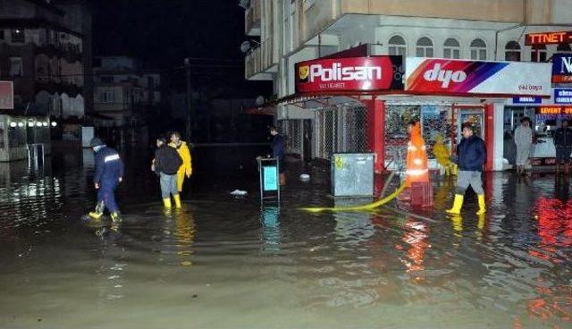 Manavgat’Ta Şiddetli Yağış