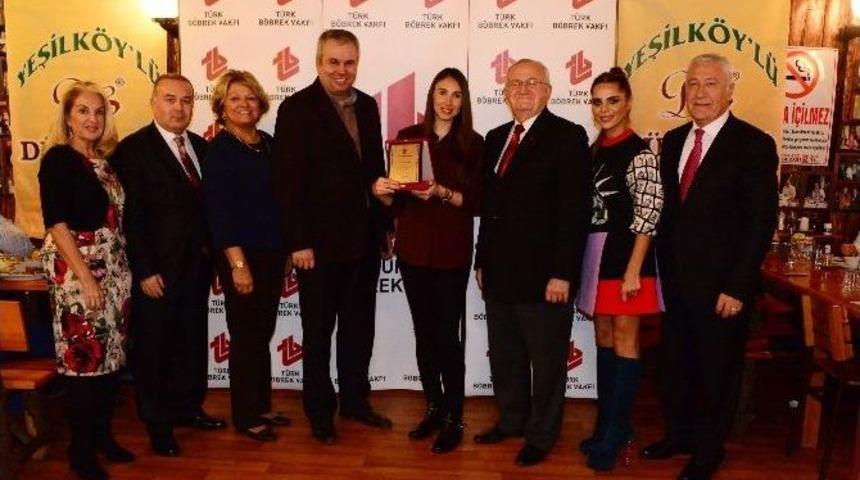 T&uuml;rk B&ouml;brek Vakfı&rsquo;ndan Diyaliz Hastalarına Yılbaşı Kutlaması