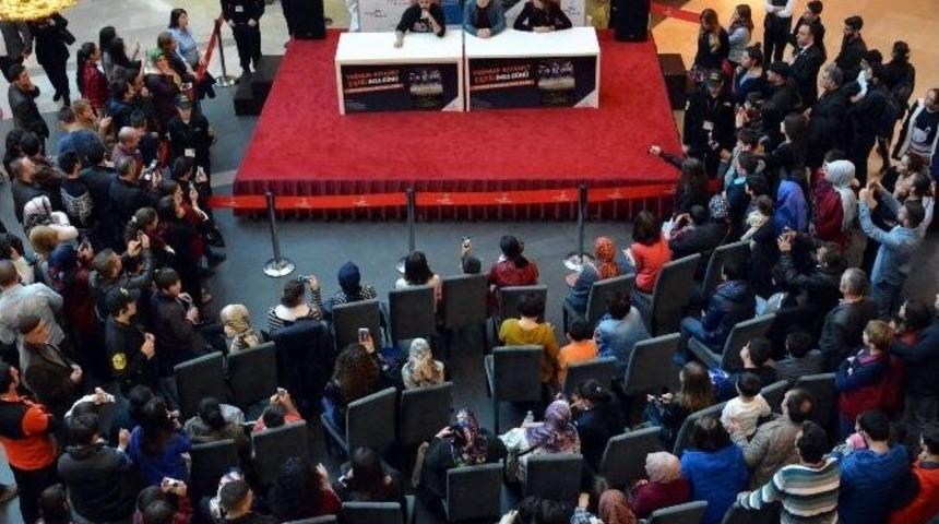 Forum Trabzon, &rsquo;yağmur: Kıyamet &Ccedil;i&ccedil;eği&rsquo; Filminin Oyuncularını Ağırladı