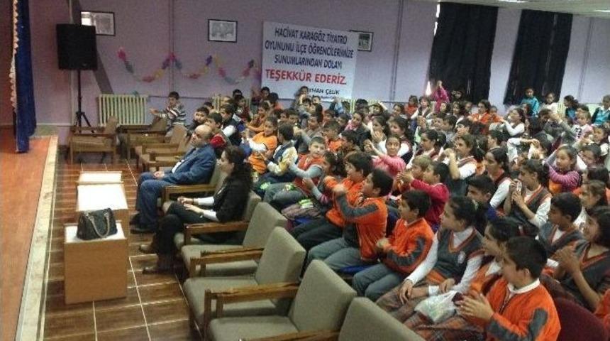 Yerk&ouml;y&rsquo;de &Ouml;ğrenciler Hacivat Karag&ouml;z Oyunuyla Hem Eğlendiler Hem &Ouml;ğrendiler