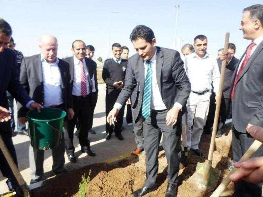 Şırnak Şerafettin El&ccedil;i Havalimanı &Ccedil;evresine 7 Bin &Ccedil;am Fidanı Dikildi