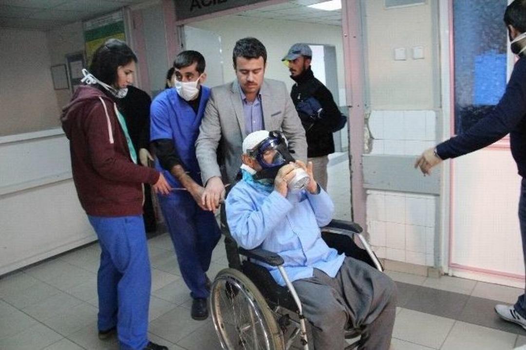 Lice&rsquo;de Ka&ccedil;arken A&ccedil;ılan Ateş Sonucu &Ouml;len Şahsın Yakınları Hastaneyi Bastı