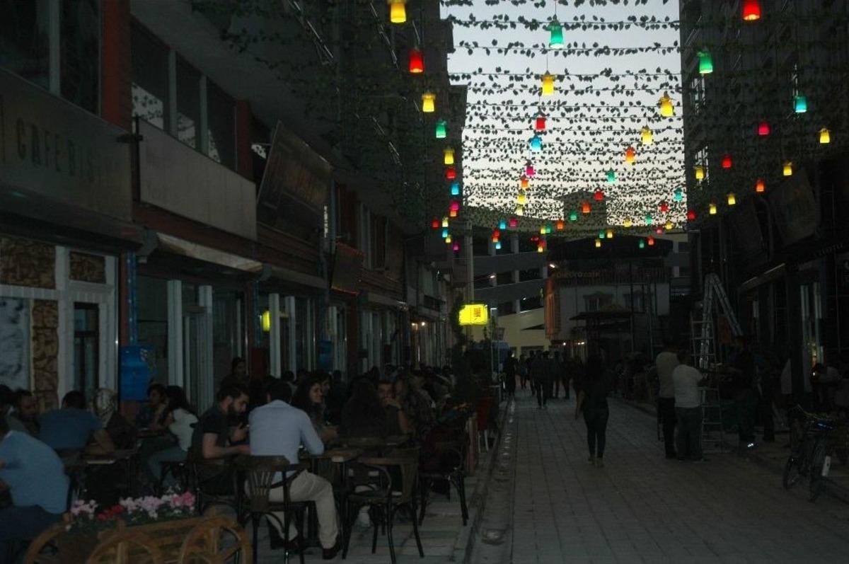 &lsquo;butik Sokak&rsquo; &Ccedil;alışması Esnafın Y&uuml;z&uuml;n&uuml; G&uuml;ld&uuml;rd&uuml;