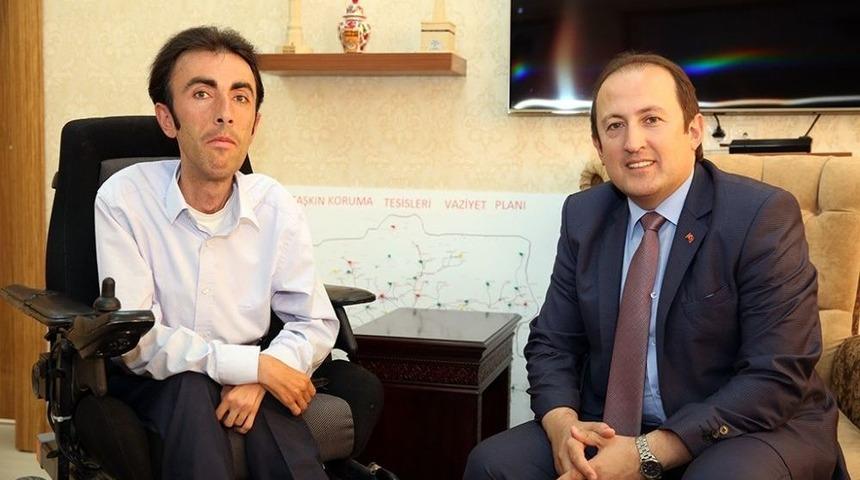 Beyaz Ay Derneği Bayburt Y&ouml;netim Kurulu &Uuml;yesi Demir, Vali Pehlivan&rsquo;ı Ziyaret Etti