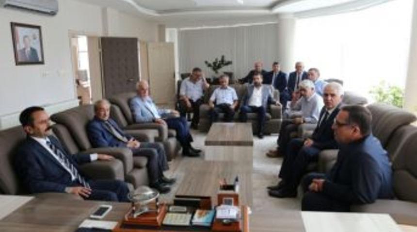 Vali Aktaş, Esnaf Sanatkarlar Ve Odalar Birlik Başkanlığını Ziyaret Etti