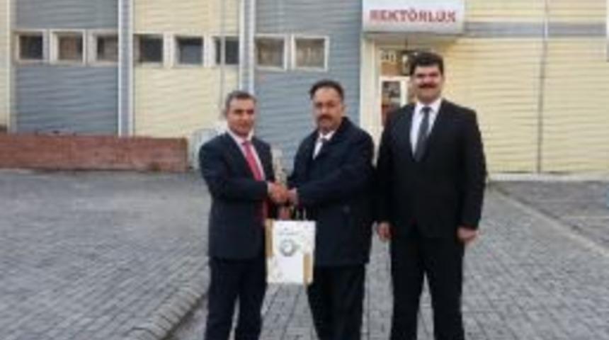 Eski Rekt&ouml;rl&uuml;k Binası Belediyeye Teslim Edildi