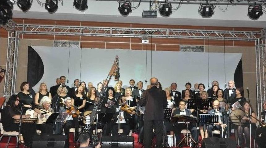 Kuşadası&rsquo;nda &ldquo;atat&uuml;rk&rsquo;&uuml;n Sevdiği Şarkılar &ldquo; Konseri