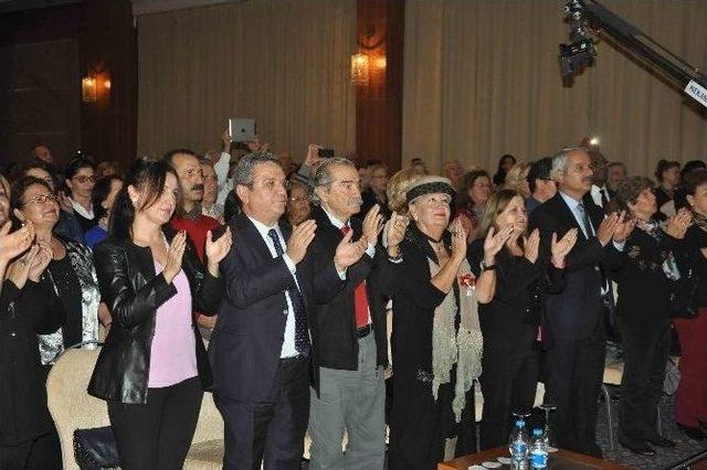 Kuşadası&rsquo;nda &ldquo;atat&uuml;rk&rsquo;&uuml;n Sevdiği Şarkılar &ldquo; Konseri 1