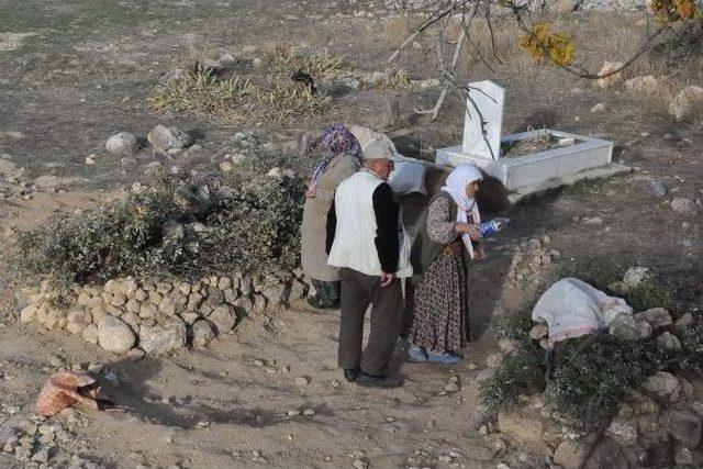 (&ouml;zel Haber) Madenci Annesi: &ldquo;ne Olurdu Bir Dilim Ekmeği Dışarıda Yeseydi&rdquo; 2