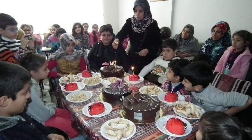 Yetim &Ccedil;ocukların Doğum G&uuml;nleri Kutlandı
