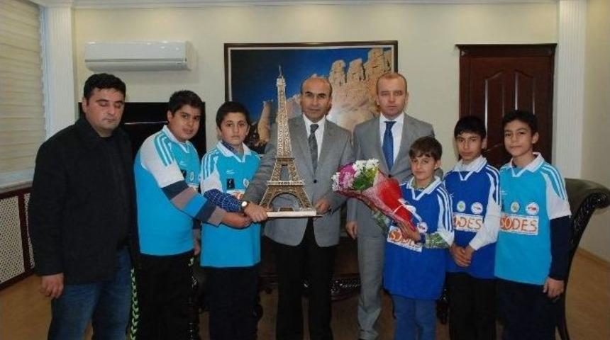 Kardelen Gen&ccedil;lerden Vali Demirtaş&rsquo;a Ziyaret