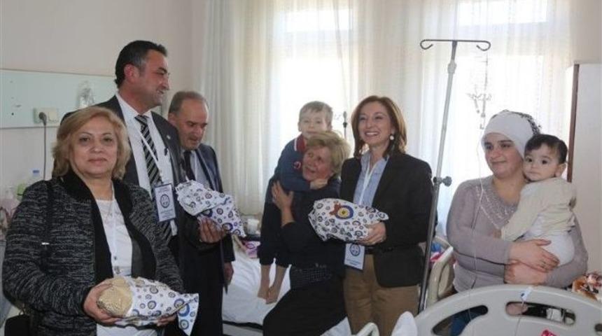 Eskişehir&rsquo;de &ldquo;hastanelerdeki &Ccedil;ocuklarımızı Hediyelerle Mutlu Edelim&rdquo; Kampanyası