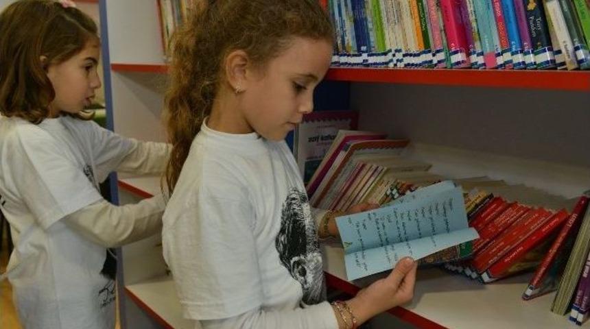 Konyaaltı Belediyesi K&uuml;t&uuml;phanesi Minikleri Ağırladı