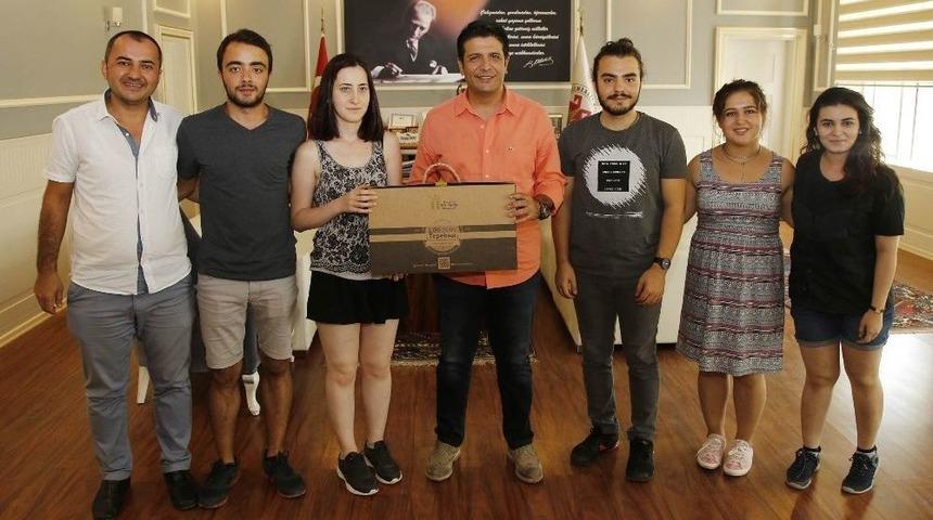 Başkan Gen&ccedil;, Tepebaşı Gen&ccedil;lik Meclisini Ağırladı