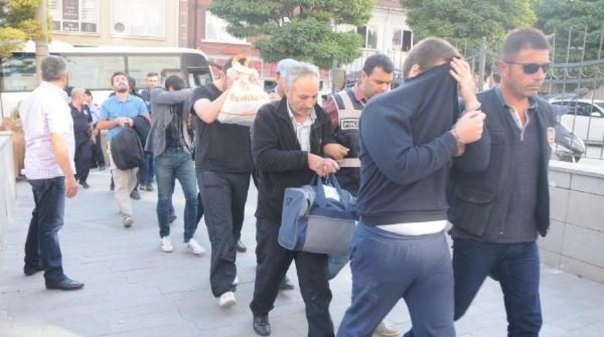 Eskişehir'de Fet&ouml; Ş&uuml;phelisi 16 Kişi Adliyede