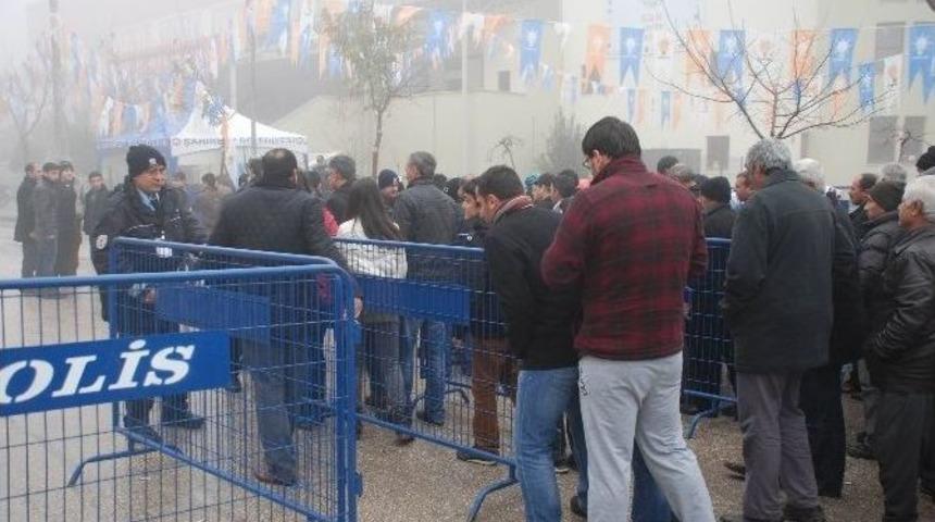 Başbakan Davutoğlu&rsquo;nun Gelişi &Ouml;ncesi G&uuml;venlik &Ouml;nlemleri Artırıldı