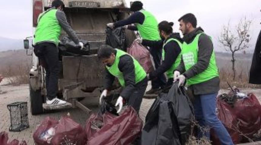 Doğayı &Ccedil;&ouml;plerden Arındırdılar