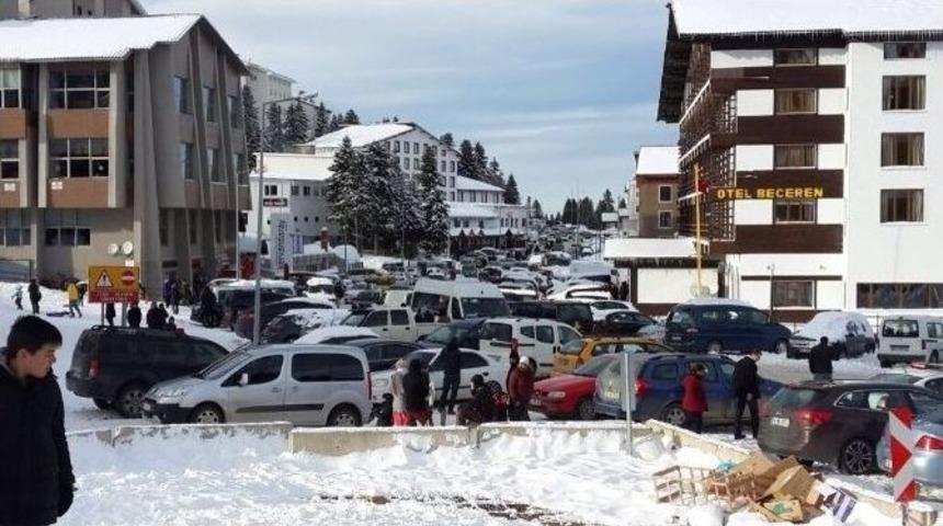 Uludağ&rsquo;da Otopark &Ccedil;ilesi