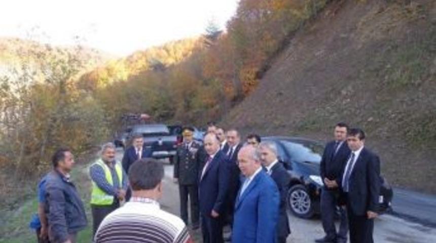 Bartın Protokol&uuml; Yol Yapım &Ccedil;alışmalarını İnceledi