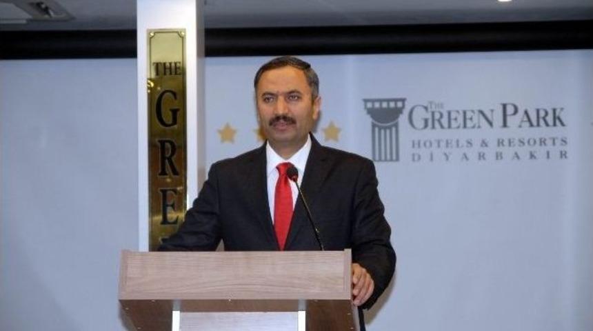 Diyarbakır&rsquo;da Ter&ouml;rle M&uuml;cadele Kanunu Eğitim Semineri