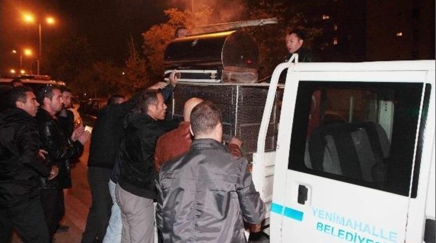 Yenimahalle Zabıtasından Seyyar Tezgahlara Gece Baskını