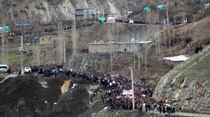 Demirtaş: Adliyede Uludere Dosyasını Kapattınız, Vicdanlardaki Dosyayı Nasıl Kapatacaksınız (2)