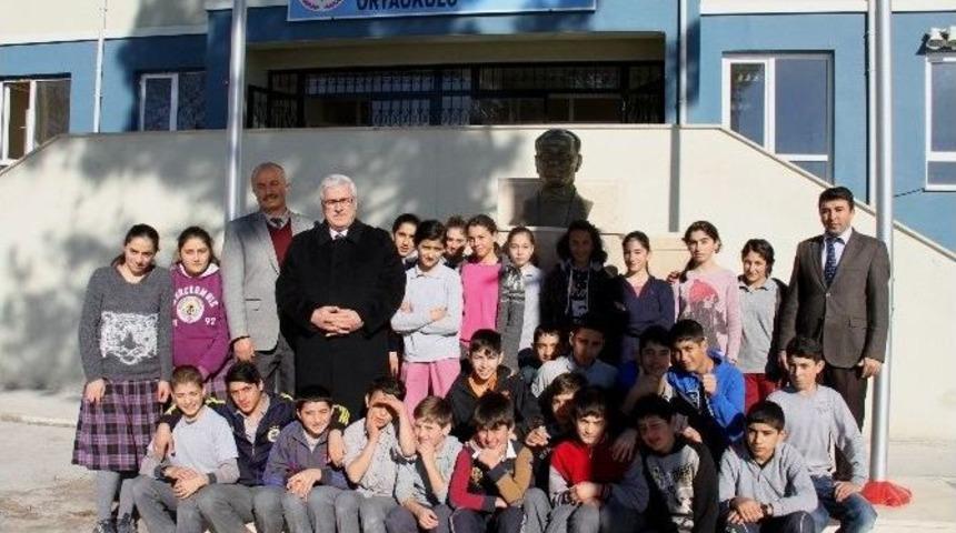 İl&ccedil;e Milli Eğitim M&uuml;d&uuml;r&uuml; Cevherli&rsquo;den Okul Ziyaretlerini S&uuml;rd&uuml;r&uuml;yor