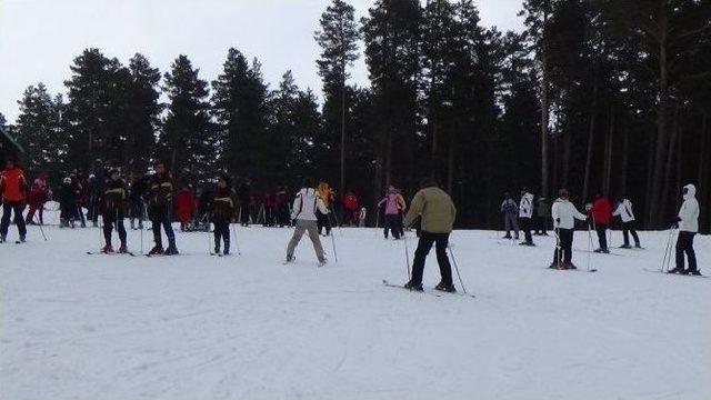 Sarıkamış Cıbıltepe Kayak Tesisleri Doldu Taştı