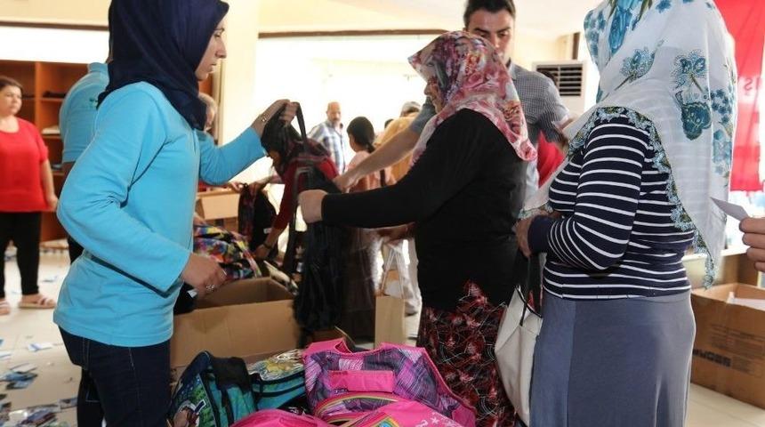 4 Bin &Ouml;ğrenciye &Ccedil;anta Ve Kırtasiye Yardımı