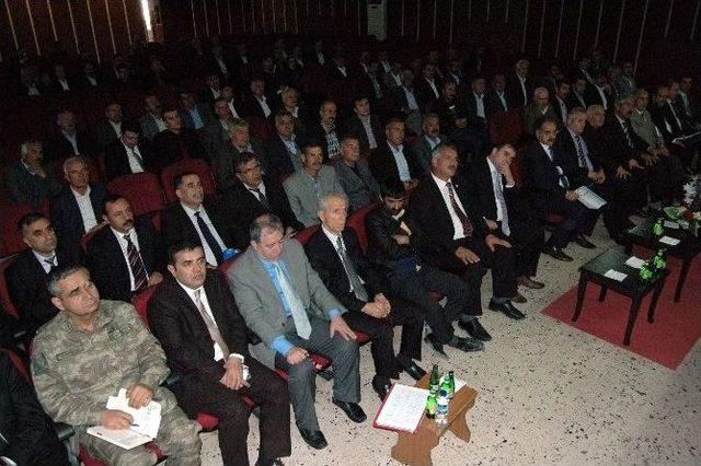 Vali Demirtaş, Muhtarlarla Bir Araya Geldi