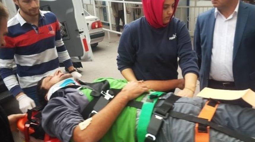 Cami İnşaatından D&uuml;şen İş&ccedil;i Yaralandı
