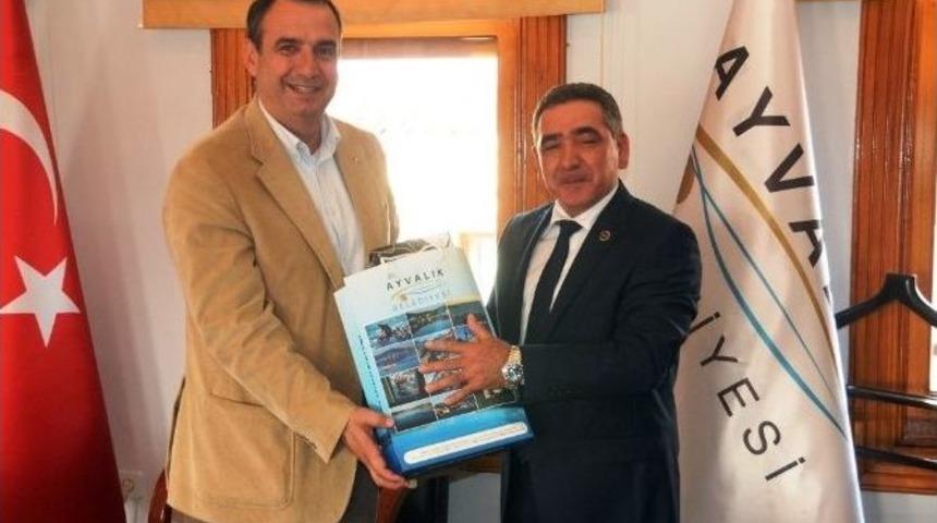 Ayvalık&rsquo;a &lsquo;kardeş Şehir&rsquo; Ziyareti