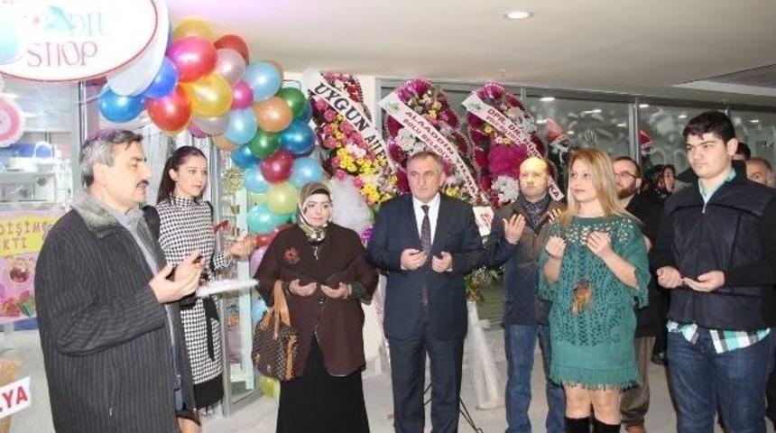 Başkan Yılmaz, Katlı Otoparktaki İlk İşyerini A&ccedil;ılışı Yaptı