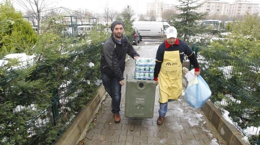 Gebze Belediyesi Vatandaşları Acı G&uuml;nlerinde Yalnız Bırakmıyor
