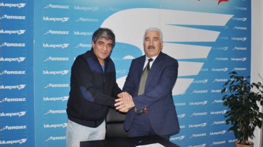 Ergaz Bluepet, Tanıtım &Ccedil;alışmalarında İbrahim Erkal İle Anlaştı