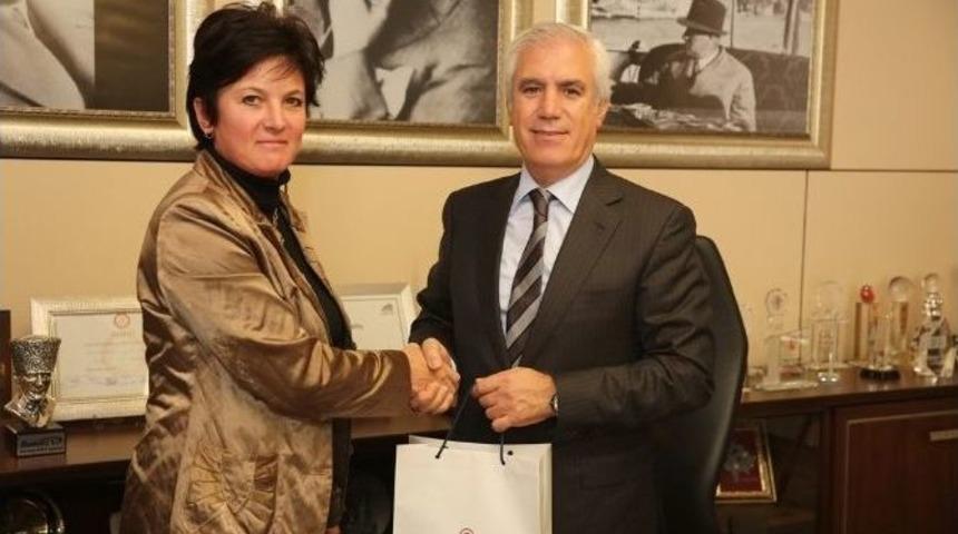 Macarlar Nil&uuml;fer&rsquo;in K&uuml;lt&uuml;rel Yapısını İnceleyecek