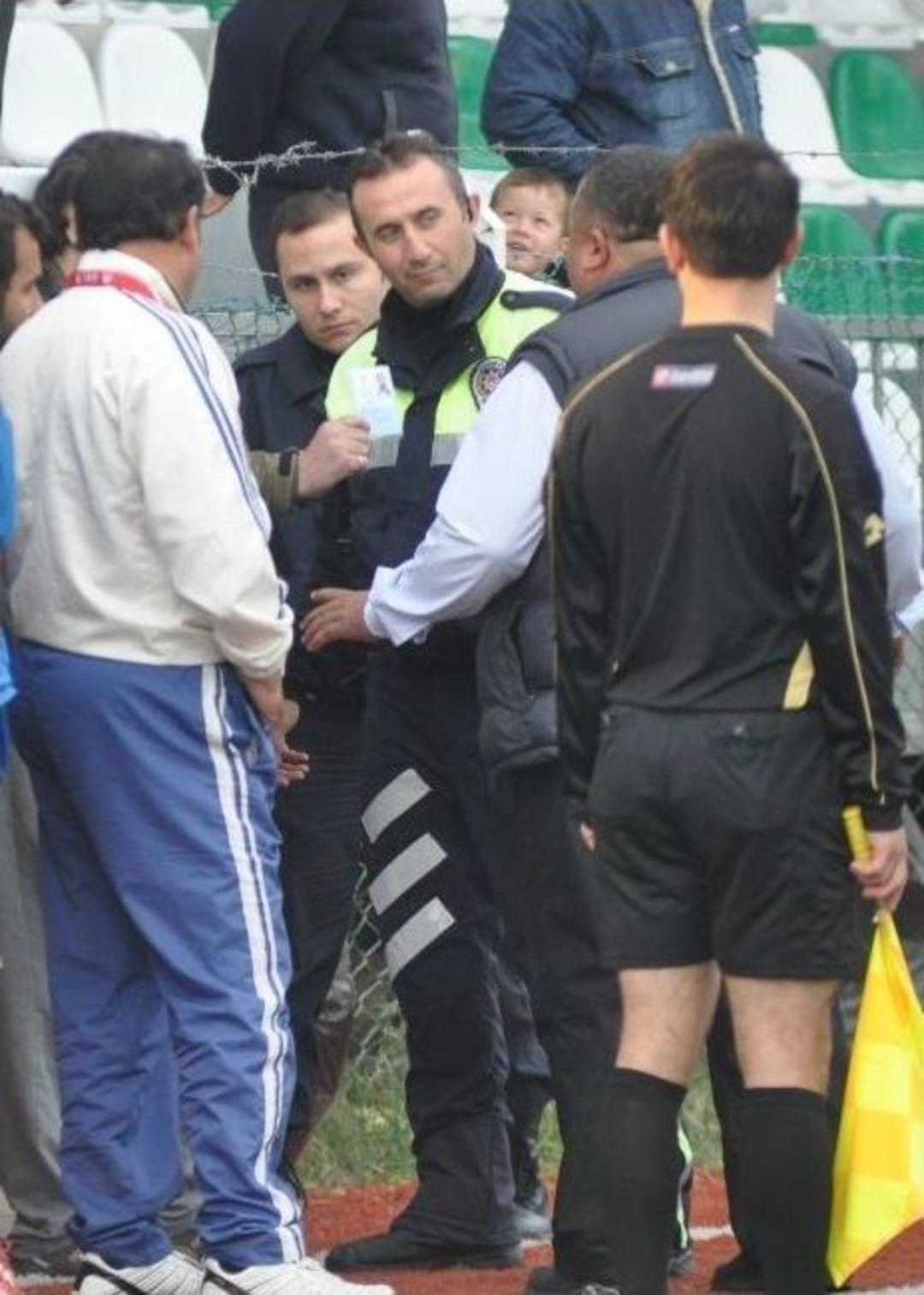 Ma&ccedil;ı Sahadan İzlemek İsteyen Nejat İşler&rsquo;e Polis Engeli