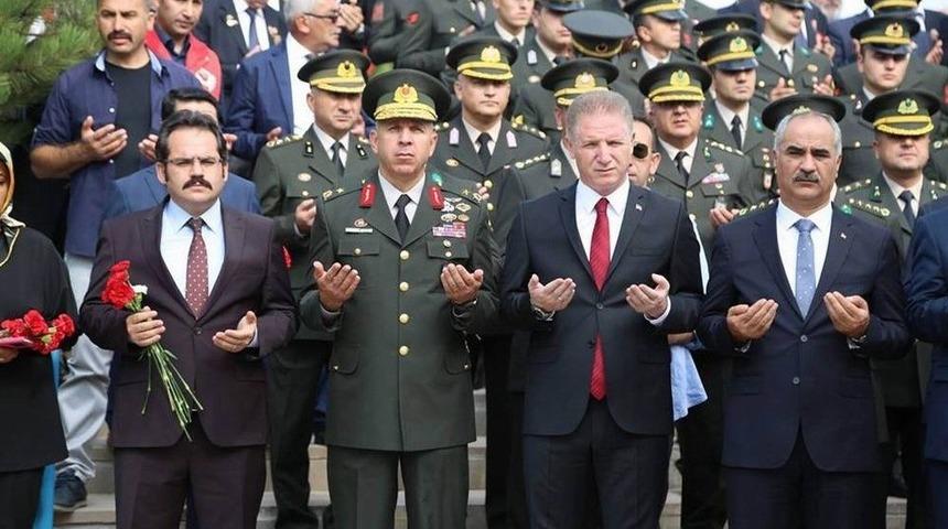 Sivas&rsquo;ta Gaziler G&uuml;n&uuml; Kutlandı