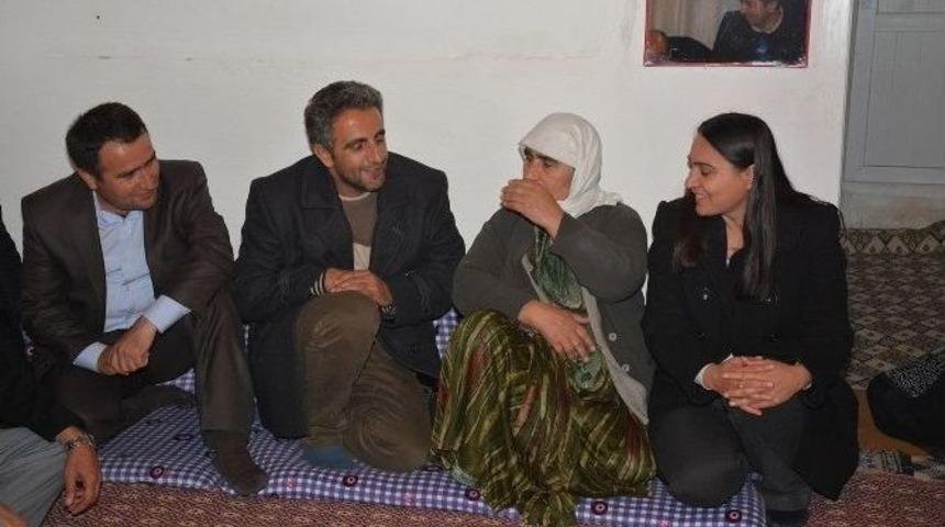 Eş Başkanlardan Tutuklu Ailelerine Ziyaret