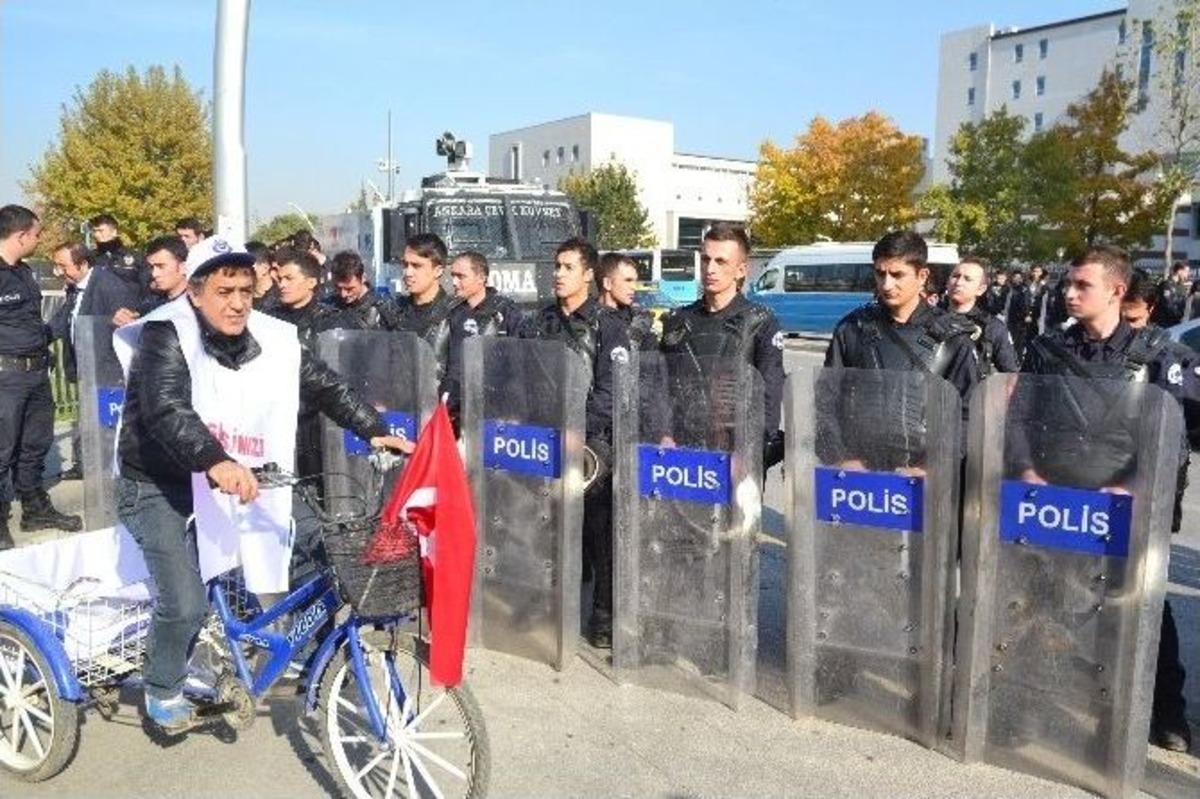 Memurlardan Bisikletli Protesto