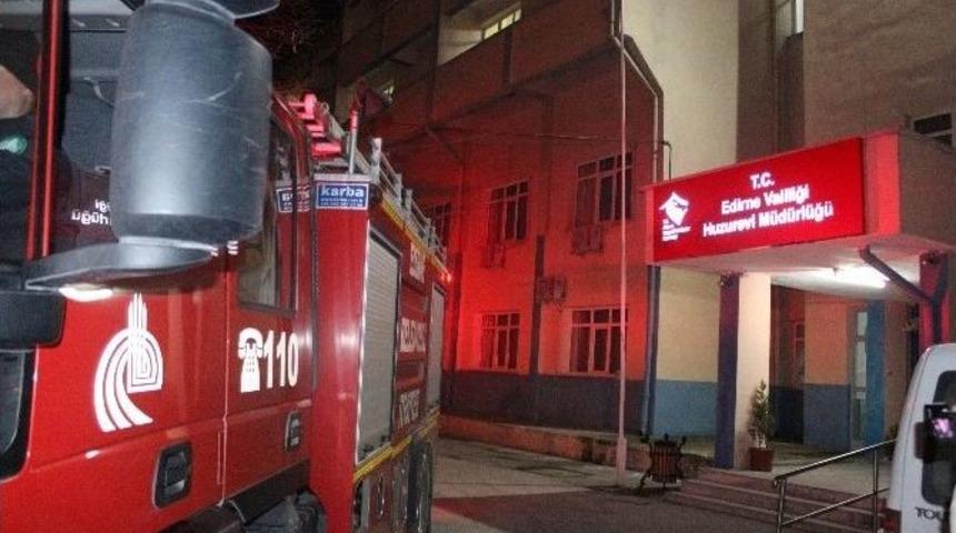 Edirne&rsquo;de Huzurevinde Yangın Paniği