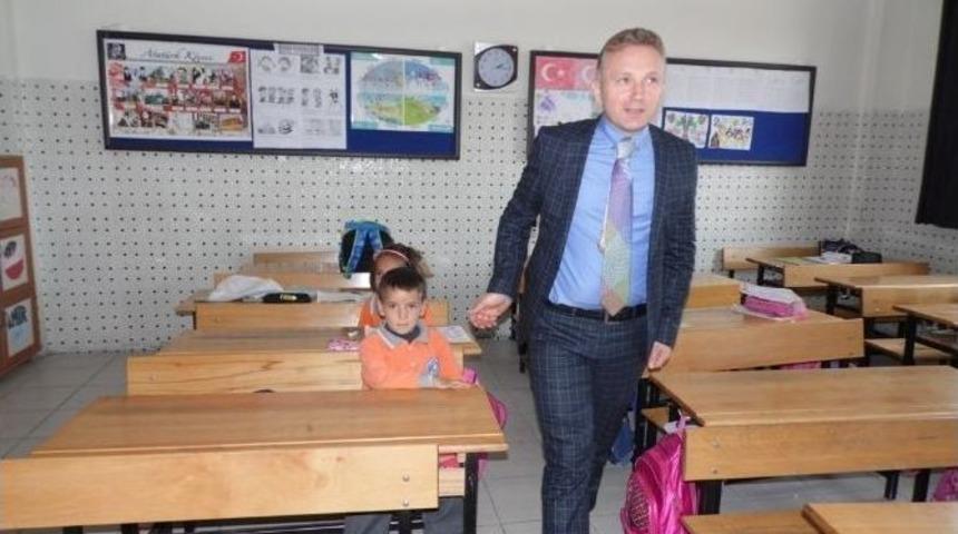 Kaymakam Tanrıkulu Sınıfları Ziyaret Ederek &Ouml;ğrencilerle Sohbet Etti