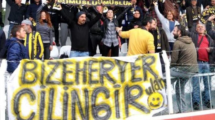 Futbolcuları Nejat İşler Sakinleştirdi